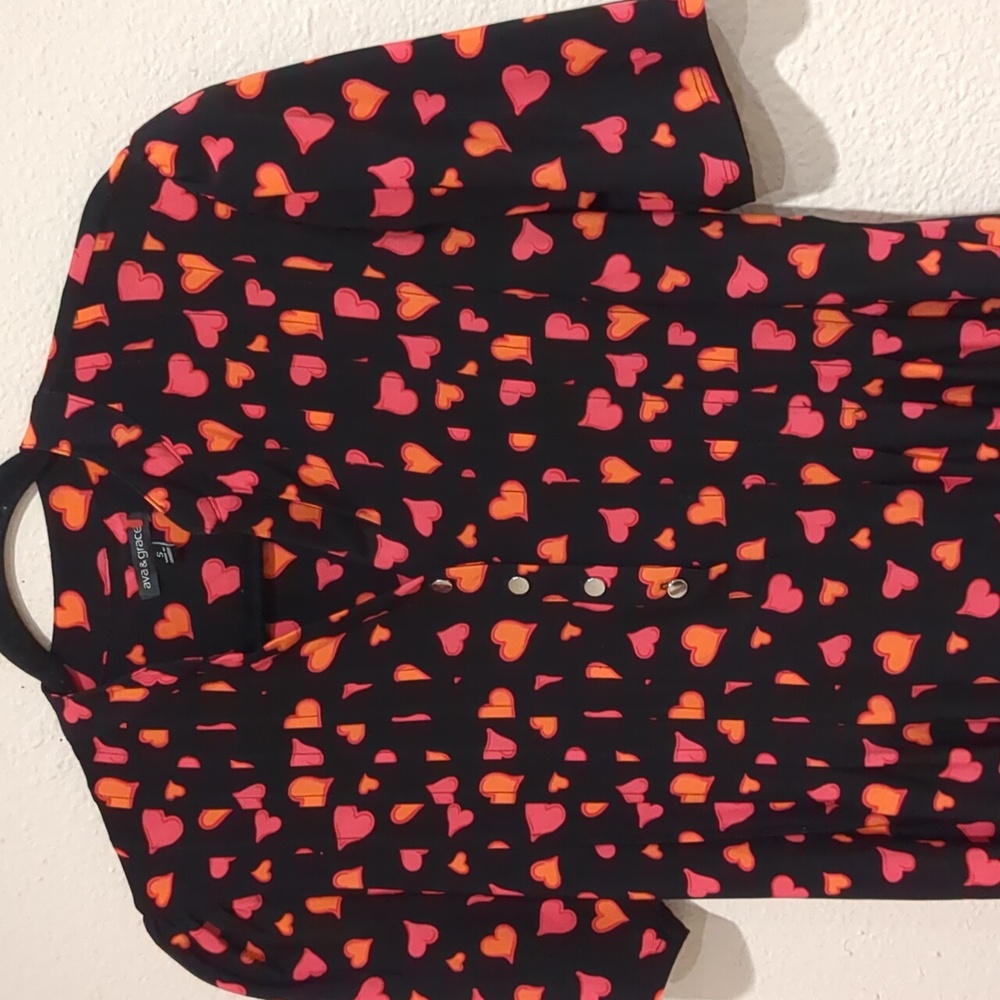 Ava & Grace Black & Red Heart Shirt Size Small - Picture 7 of 7
